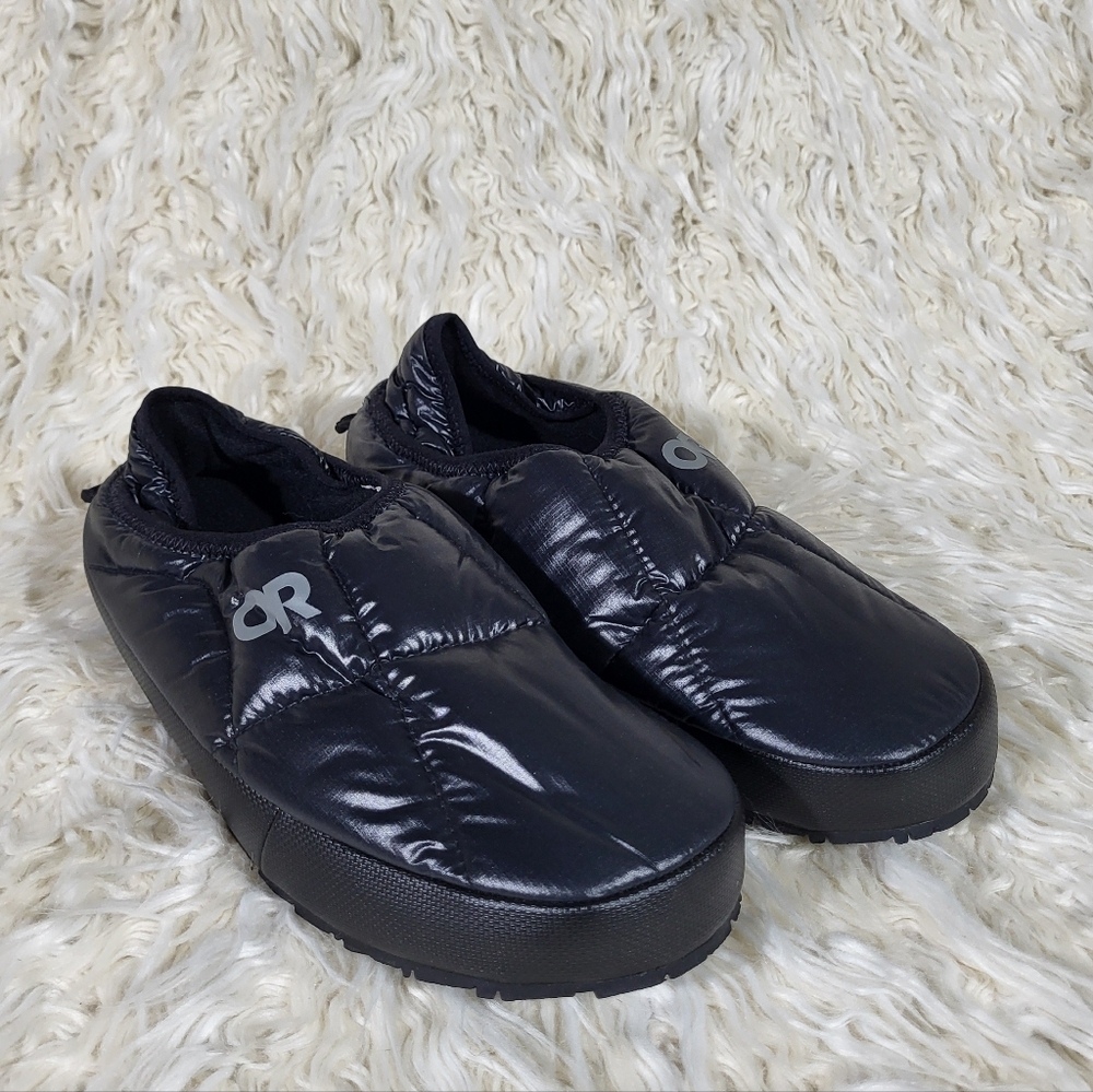 Tundra Black Men's Slip-On Sandals